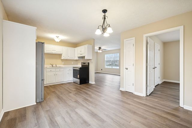 120 Kenwood Dr, Portland, TN 37148