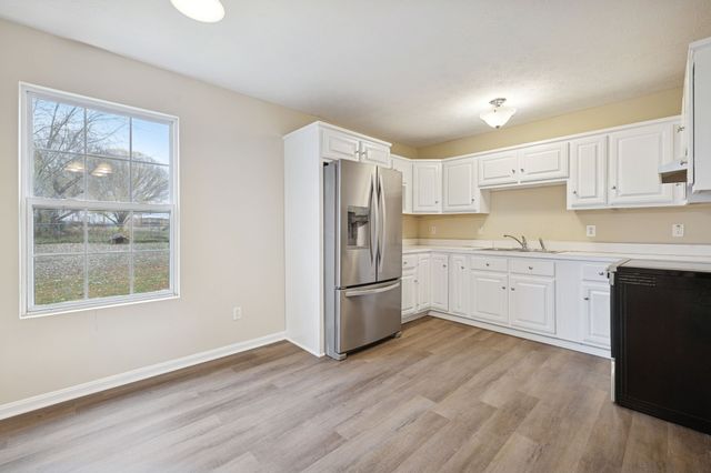 120 Kenwood Dr, Portland, TN 37148