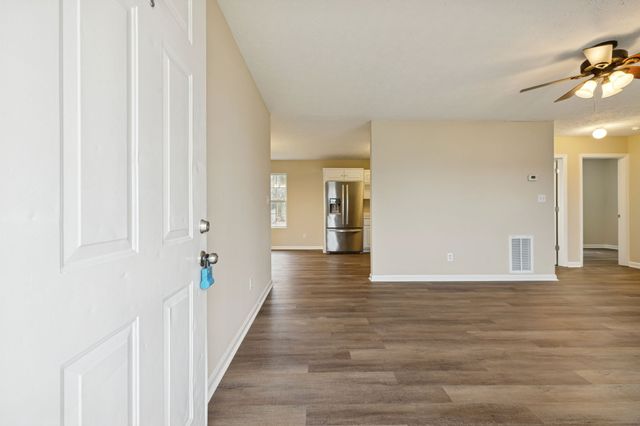 120 Kenwood Dr, Portland, TN 37148