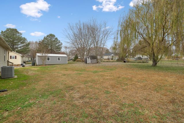 120 Kenwood Dr, Portland, TN 37148