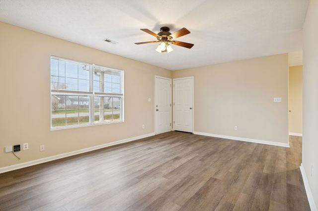 120 Kenwood Dr, Portland, TN 37148