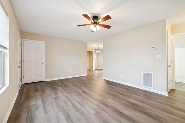 120 Kenwood Dr, Portland, TN 37148