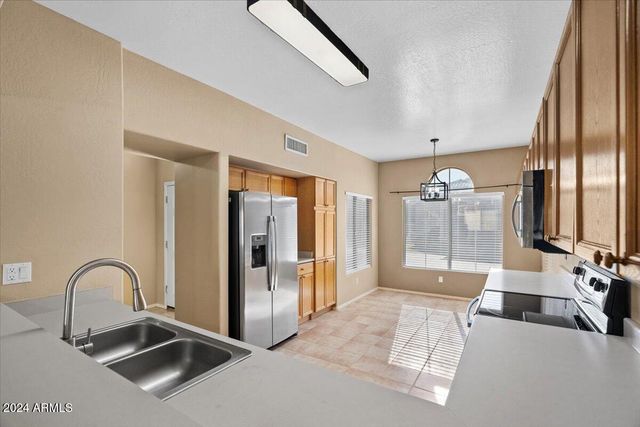 1310 E SHEENA Drive, Phoenix, AZ 85022