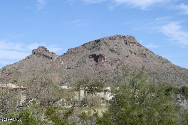 1310 E SHEENA Drive, Phoenix, AZ 85022