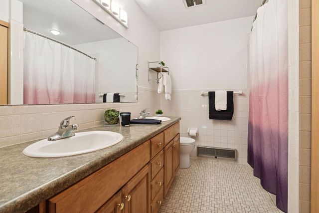 3511 37th Avenue NE, Saint Anthony, MN 55421