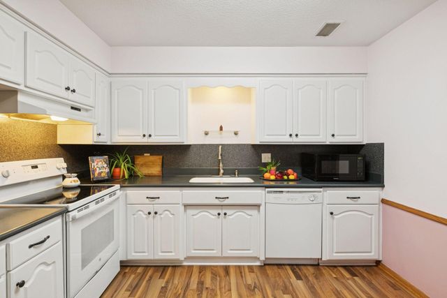 3511 37th Avenue NE, Saint Anthony, MN 55421