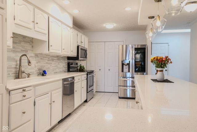 4982 Boardwalk Place, Indianapolis, IN 46220