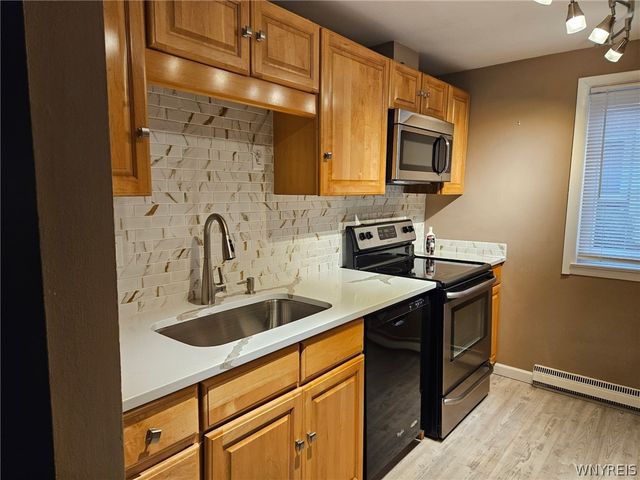 61 Park Club Lane D, Amherst, NY 14221