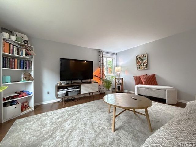 61 Park Club Lane D, Amherst, NY 14221
