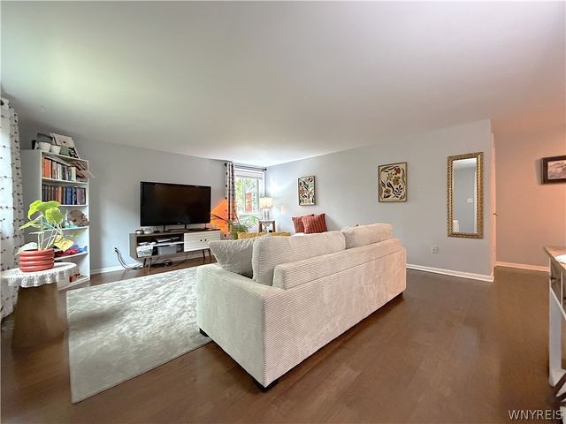 61 Park Club Lane D, Amherst, NY 14221