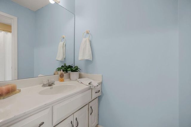 4316 Silverheel Street, Shawnee, KS 66226