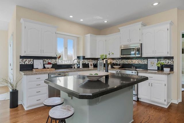 4316 Silverheel Street, Shawnee, KS 66226