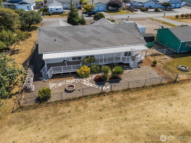459 Octopus Avenue NE, Ocean Shores, WA 98569