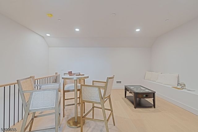 801 Main St, A4 A4, Avon-by-the-sea Boro, NJ 07717