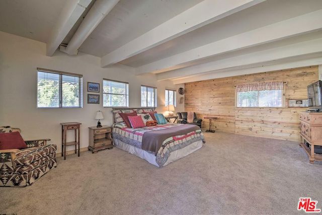 888 Grass Valley Road, Lake Arrowhead, CA 92352