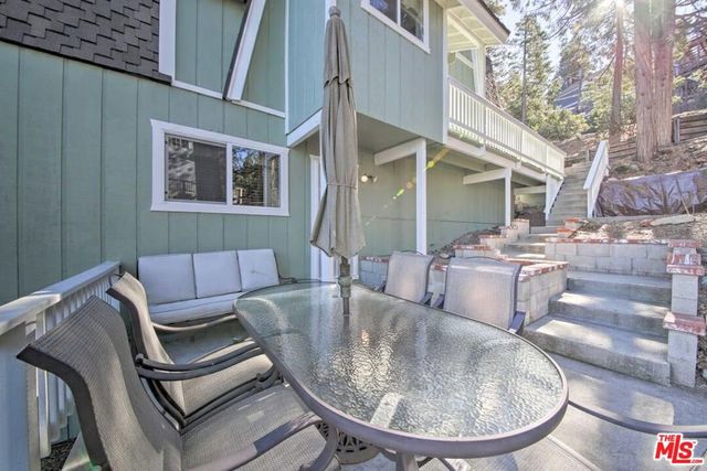 888 Grass Valley Road, Lake Arrowhead, CA 92352