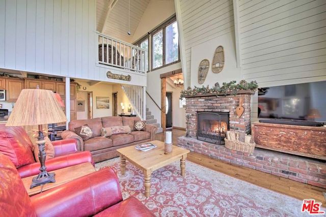 888 Grass Valley Road, Lake Arrowhead, CA 92352
