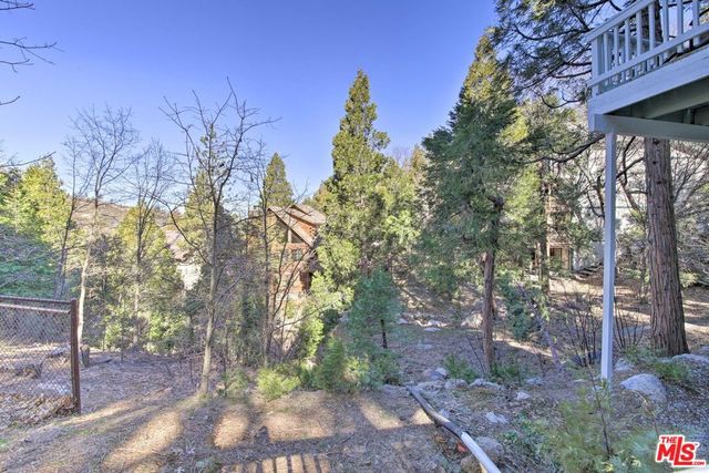 888 Grass Valley Road, Lake Arrowhead, CA 92352