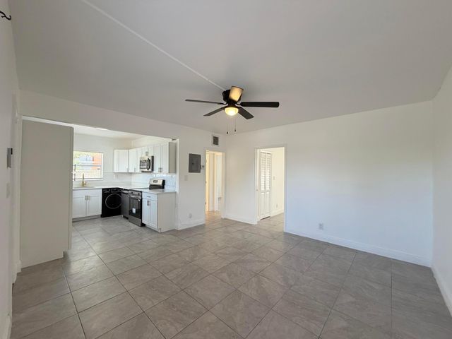 1010 Grant Street, West Palm Beach, FL 33407