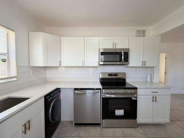1010 Grant Street, West Palm Beach, FL 33407