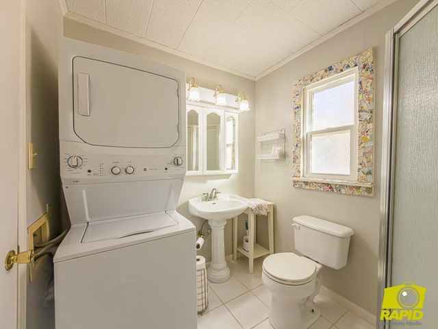 220 N Broadway Street, Mertzon, TX 76941