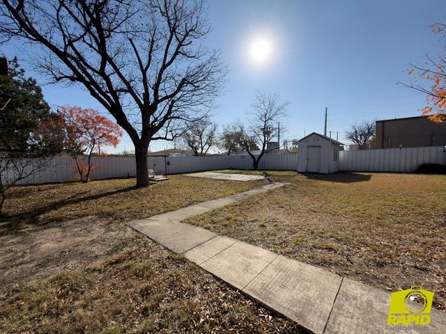 220 N Broadway Street, Mertzon, TX 76941