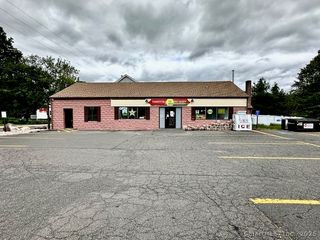 2 Center Street, Simsbury, CT 06081