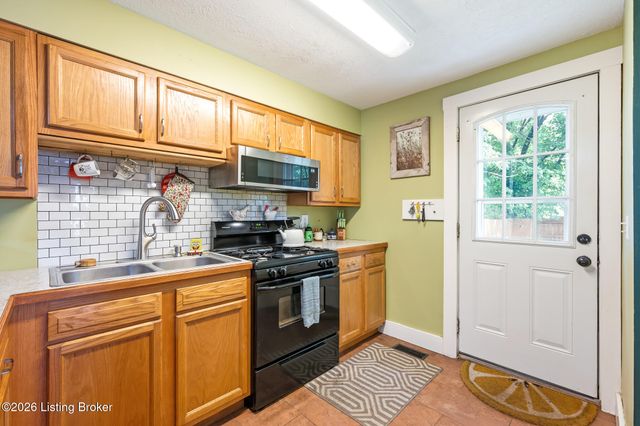 922 W Evelyn Ave, Louisville, KY 40215