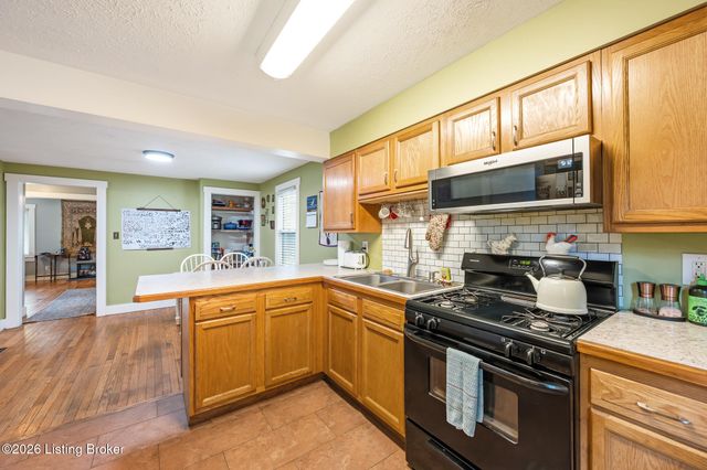 922 W Evelyn Ave, Louisville, KY 40215