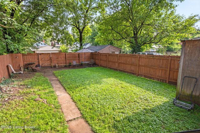 922 W Evelyn Ave, Louisville, KY 40215