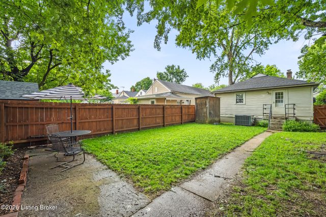 922 W Evelyn Ave, Louisville, KY 40215