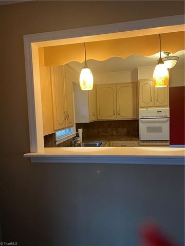 198 Green Knolls Drive, Eden, NC 27288