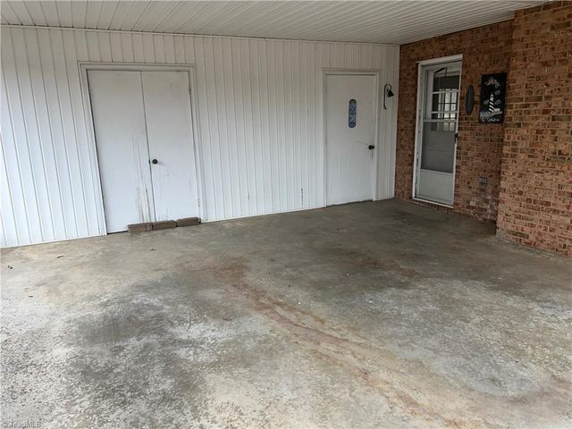 198 Green Knolls Drive, Eden, NC 27288