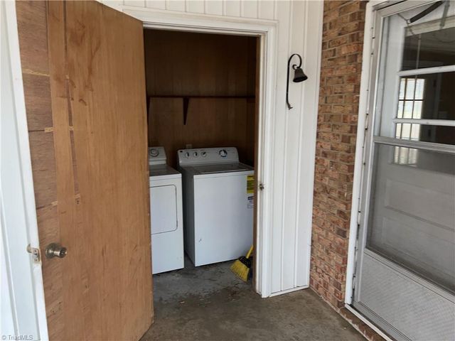 198 Green Knolls Drive, Eden, NC 27288