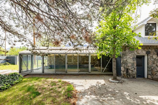5529 S WOODCREST DR, Holladay, UT 84117