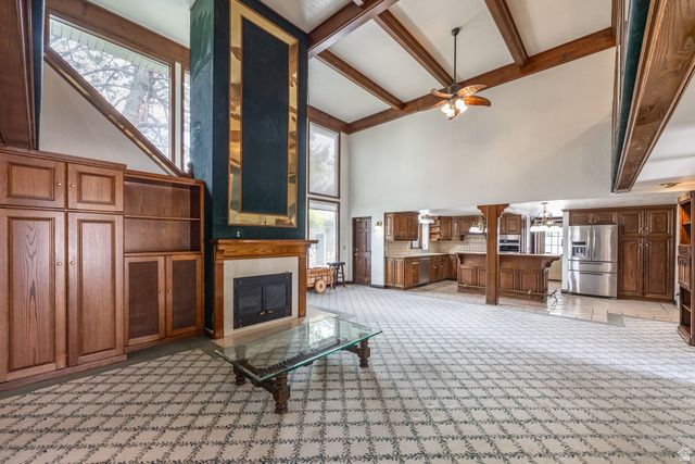 5529 S WOODCREST DR, Holladay, UT 84117