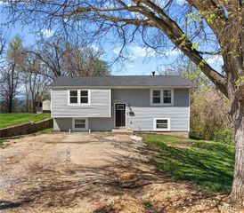 706 Bogy Street, De Soto, MO 63020