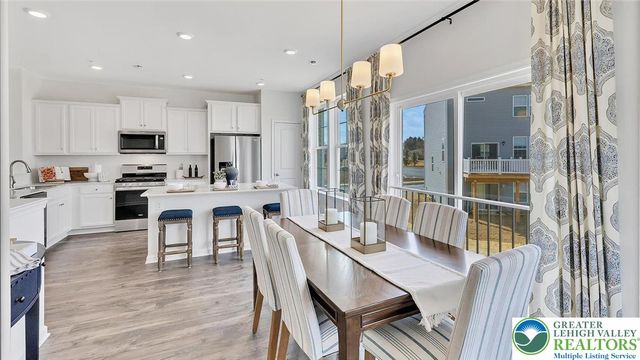 229 Winding Road, Forks Twp, PA 18040