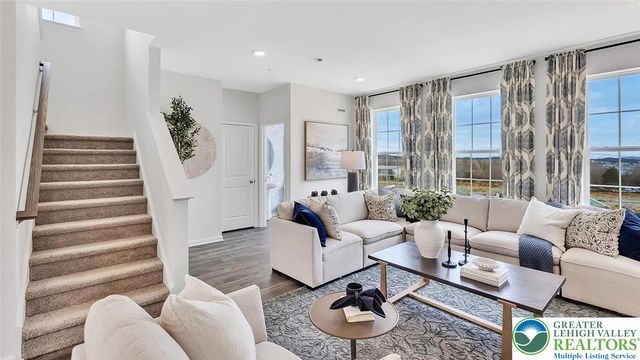 229 Winding Road, Forks Twp, PA 18040