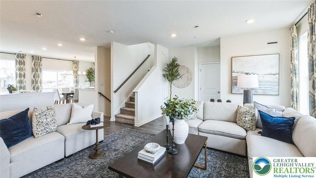 229 Winding Road, Forks Twp, PA 18040