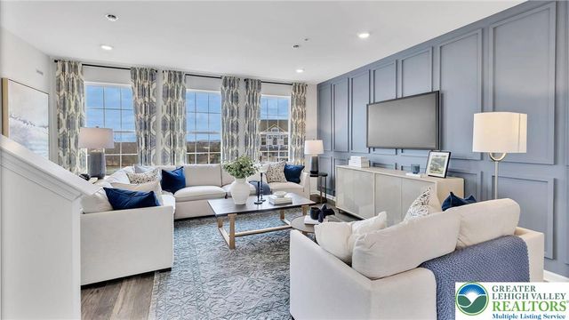 229 Winding Road, Forks Twp, PA 18040