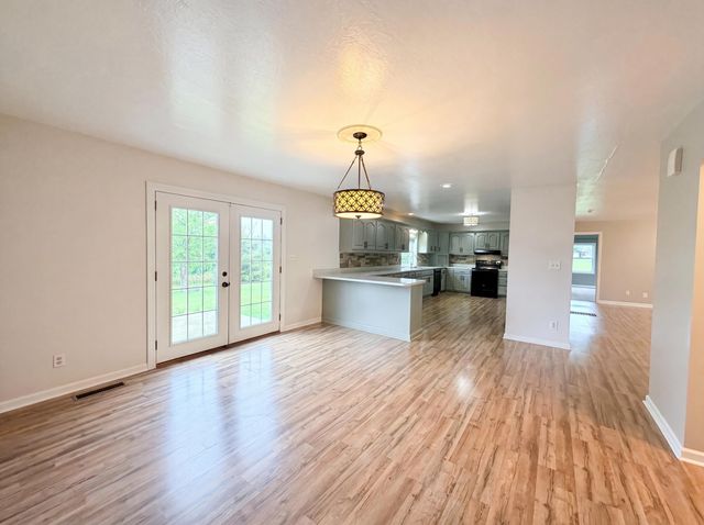 144 Lizzie Wallin, Crab Orchard, KY 40419
