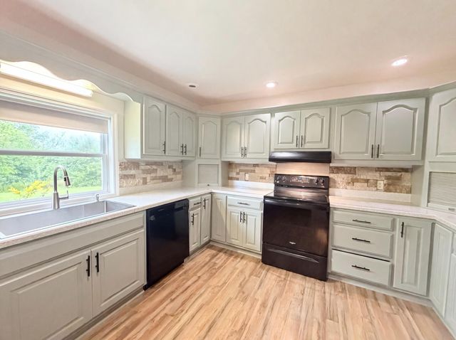 144 Lizzie Wallin, Crab Orchard, KY 40419