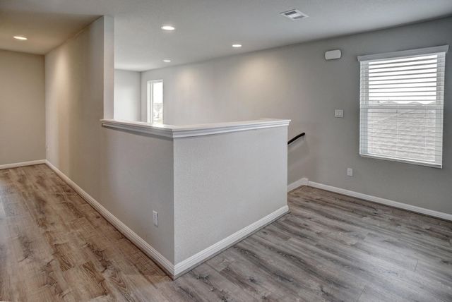 210 Cold Spring LOOP, Bastrop, TX 78602