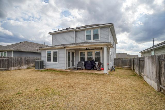 210 Cold Spring LOOP, Bastrop, TX 78602