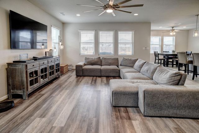 210 Cold Spring LOOP, Bastrop, TX 78602