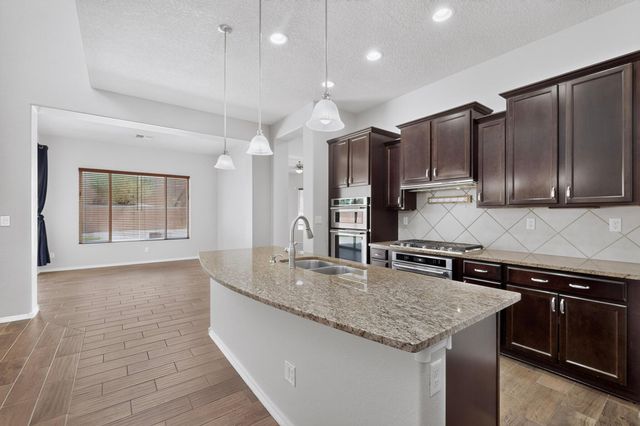 4020 Colina Roja Lane NE, Rio Rancho, NM 87124
