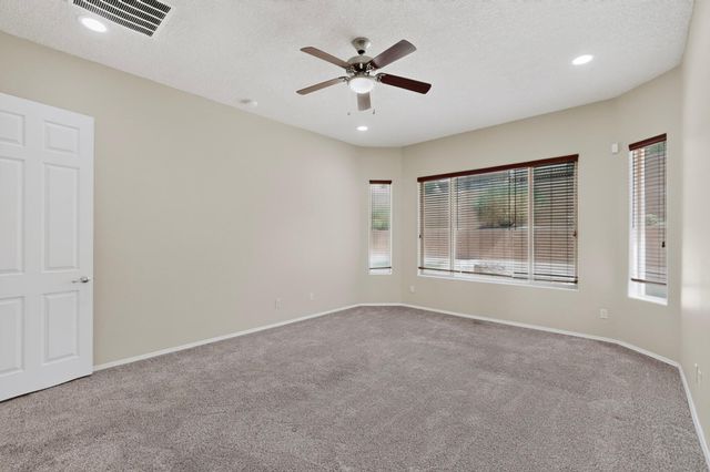 4020 Colina Roja Lane NE, Rio Rancho, NM 87124
