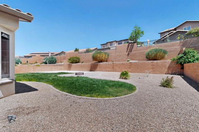 4020 Colina Roja Lane NE, Rio Rancho, NM 87124
