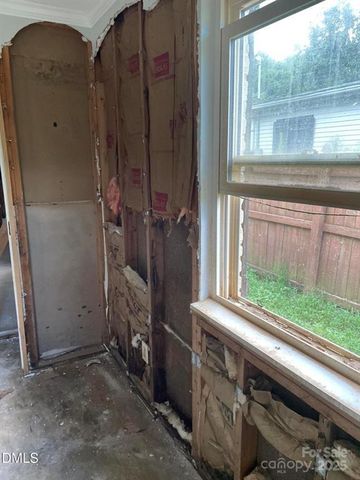 1124 Riverside Drive, Charlotte, NC 28214